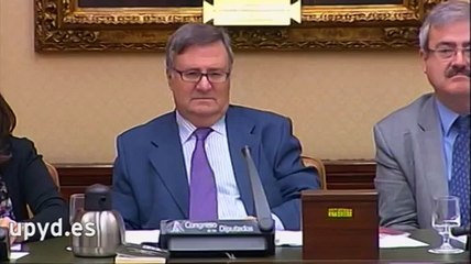 Rosa Díez (UPyD) explica a Bosch (ERC) por qué es absurdo pretender que se derogen leyes de 1715