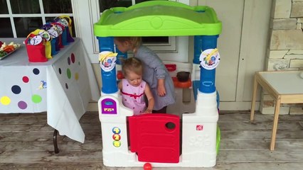 Step2 WonderBall Fun House Review by Viva Veltoro