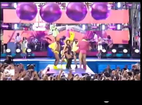 Demi Lovato - Cool For The Summer (Live) feat. Iggy Azalea [VMAs 2015]