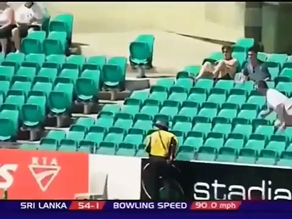 Flattest six ever in Cricket history, by a Sril...