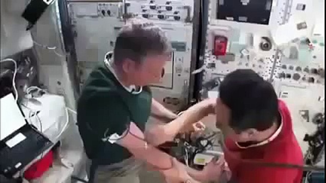 Nova Hunting the Edge of Space The Ever Expanding Universe PBS Documentary