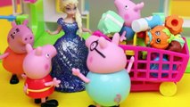 Peppa Pig Shops for Shopkins with Frozen Elsa and Anna Dollsa at the Small Mart Store DisneyCarToys