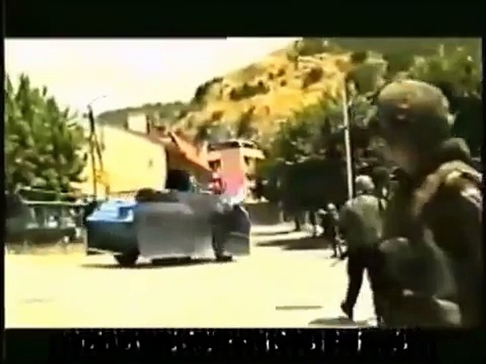 Serbian soldiers and civilians  leaving Prizren - Kosovo and Metohija June 1999
