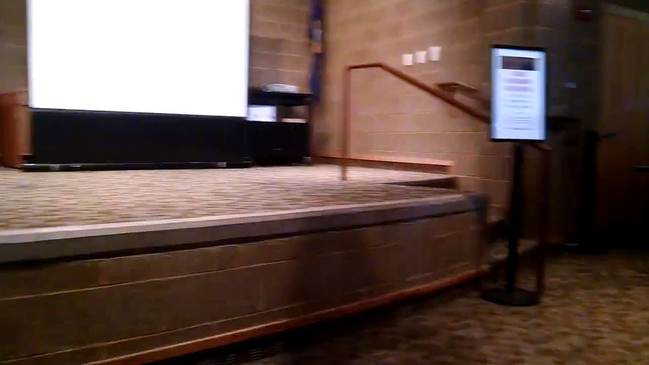 FNAF Foxy Cosplay By 7 Year old!