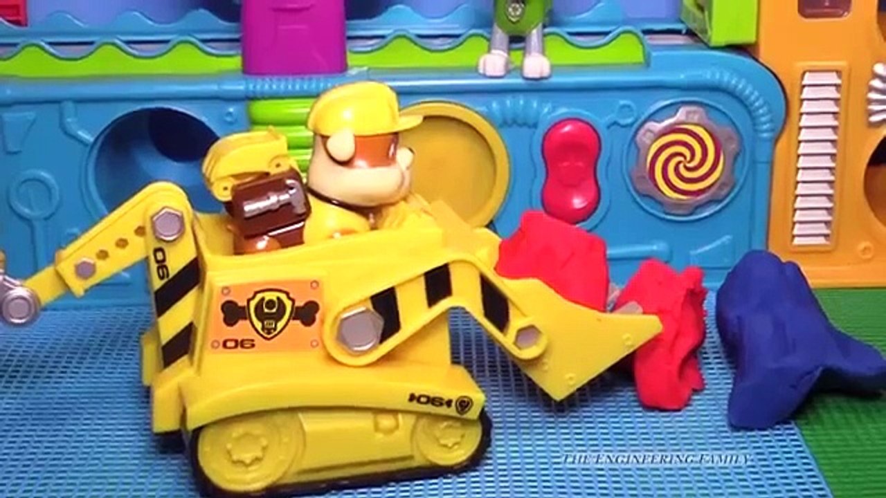 PAW PATROL Nickelodeon Paw Patrol Fix Play Doh Mega Fun Play Doh Factory