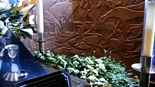 Harrods-memorial for Diana Spencer with Dodi Fayed