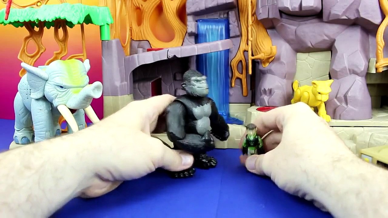 PBS Kids Wild Kratts Martin Kratt saved by Imaginext Nightwing Batman Superheroes Just4fun