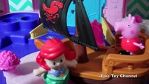 Peppa Pig gives Ariel THE LITTLE MERMAID a Gift at the Disney Princess Little People Castle