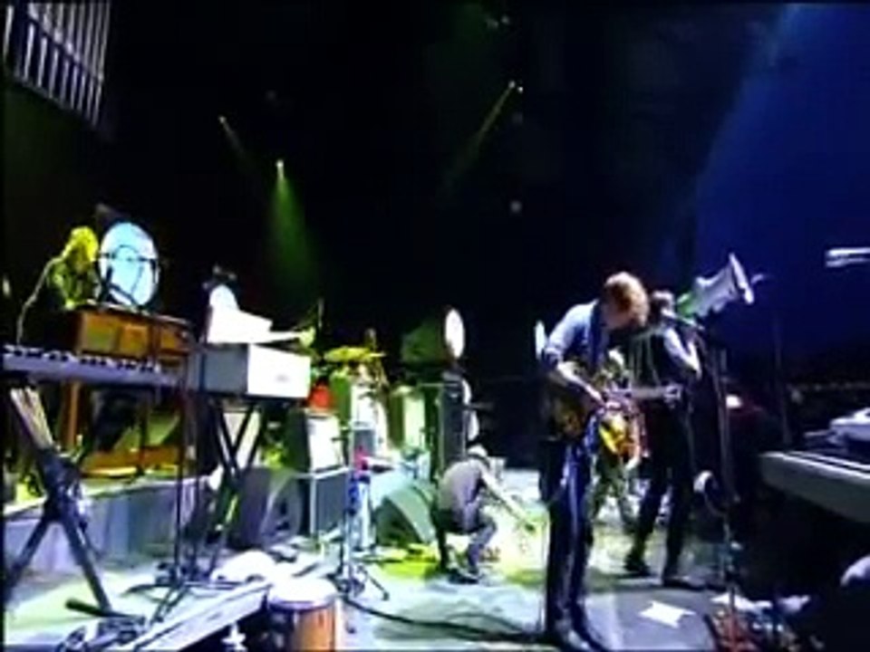 ANTICHRIST TELEVISION BLUES - ARCADE FIRE - GLASTONBURY 2007