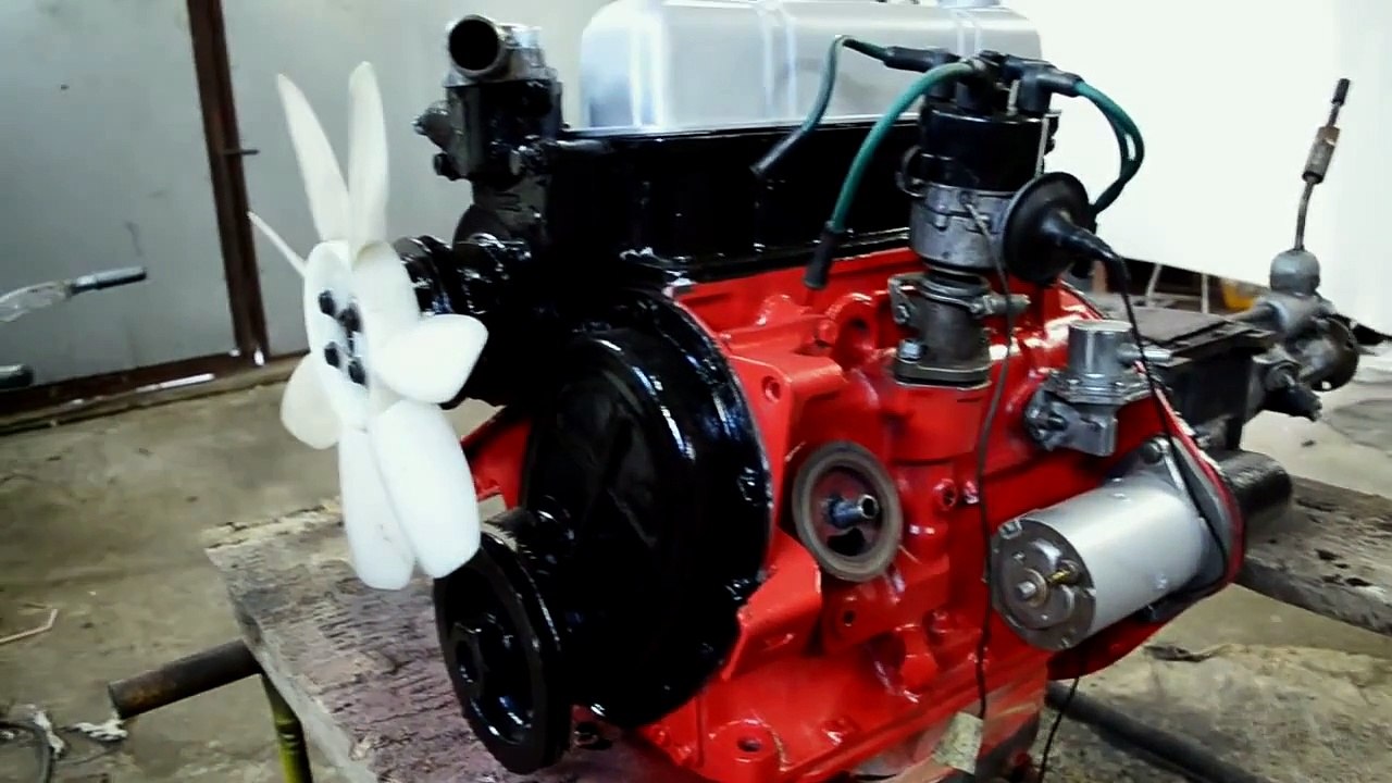 Triumph Spitfire 1500 - Restoration video