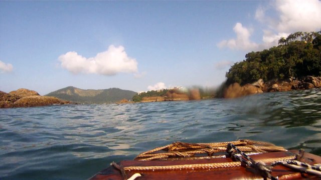Passeio ao Ubatuba na praia da Enseada, Litoral Norte de São Paulo, Brasil, SUP, em pets reciclados