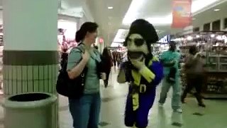 Surprise proposal - pirate proposing in the mall