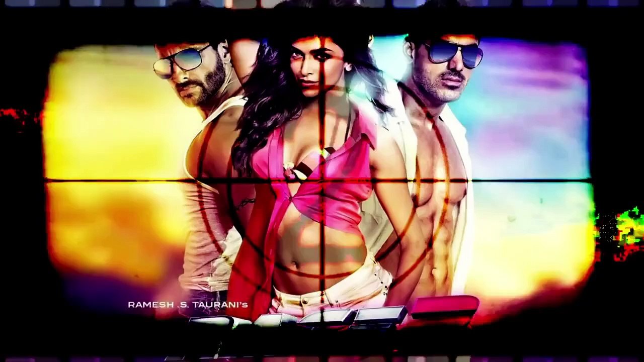 VARUN Dhawan FLIRTS SEXY NARGIS Fakhri with his Lap Dance