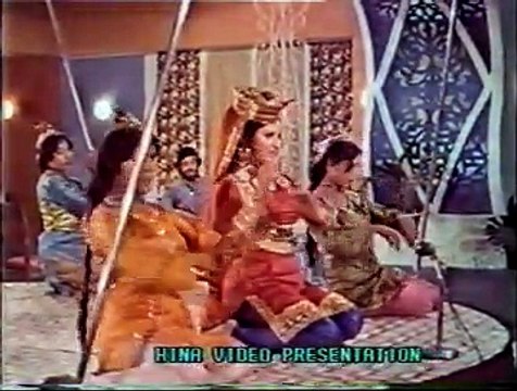 KAHEY BITHAY HAIN NAINA CHURAI KE - SURAIYA BHOPALI - NAHEED AKHTAR & MEHNAAZ ..... Shahid lovers Circle