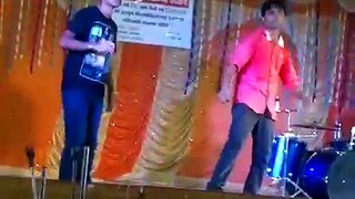 selfie le le by Vishal Daldaani performed by ( ccr and khatri)