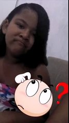 Prima cantando a música de chiquititas