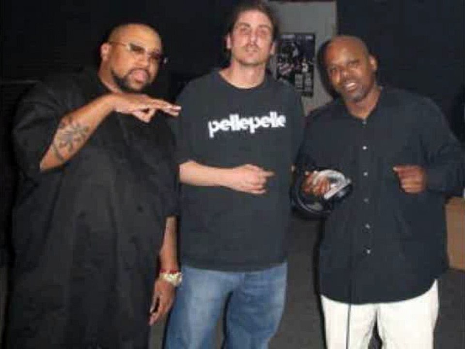 Too $Hort Ft. Pimp C & Levitti - Playaz Life