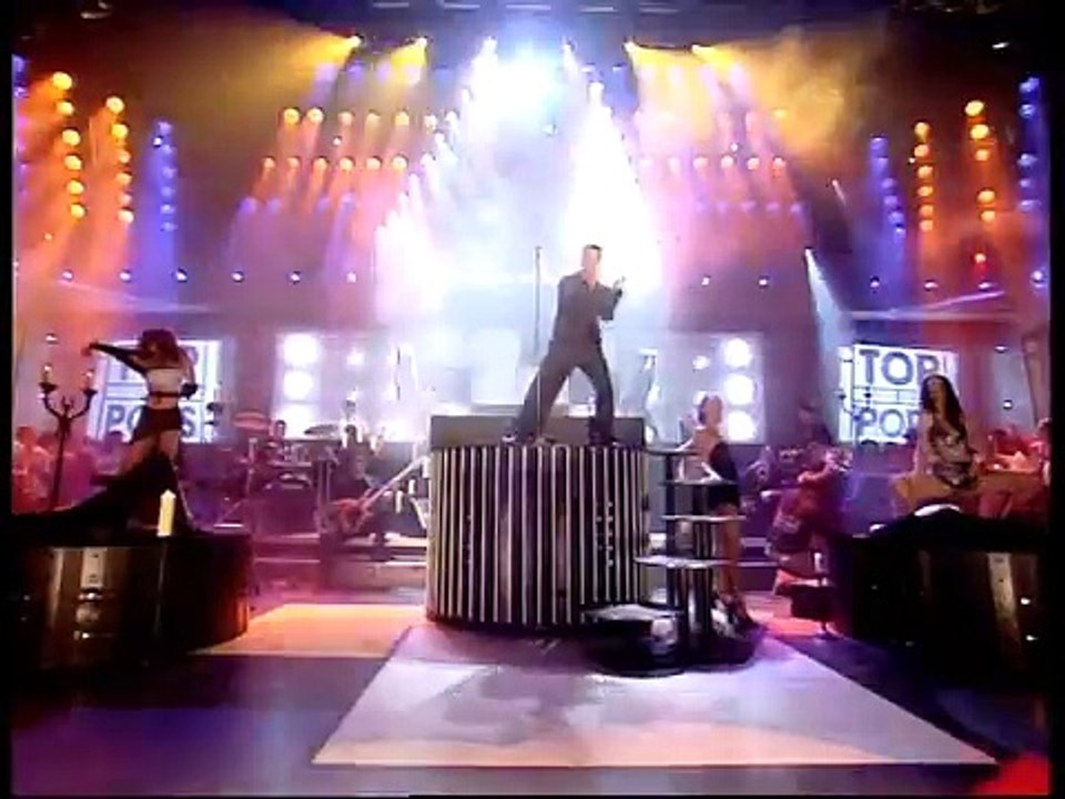 Livin' La Vida Loca - Ricky Martin @ TOTP in 1999