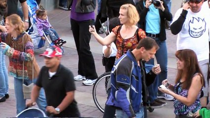 Flash Mob AZ's freeze at Westgate