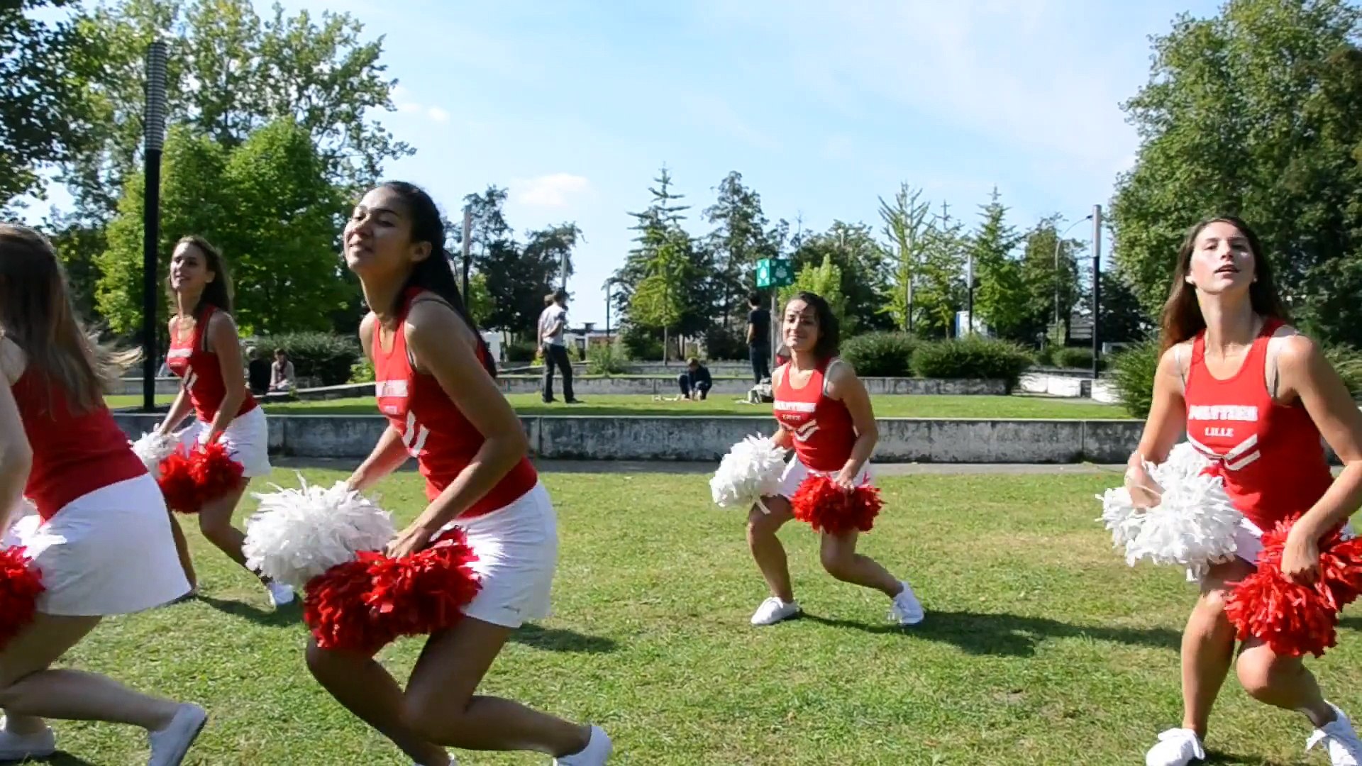 Lille : les pom-pom girls de Polytech'Lille - Vidéo Dailymotion