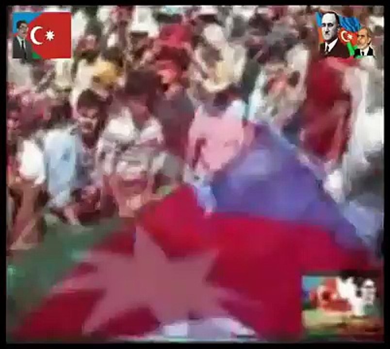 پرچم آذربایجان جنوبی در مراسم قلعه بابکGüney Azerbaycan