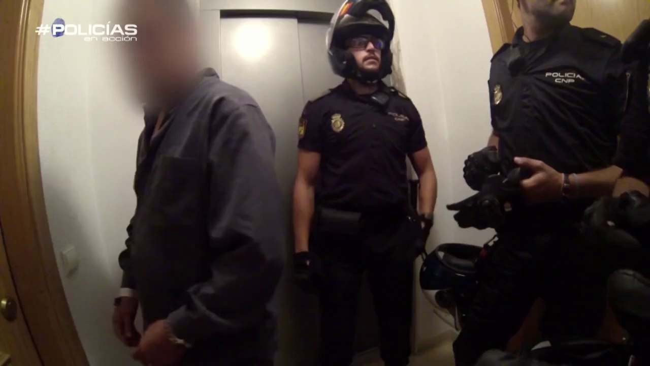 Los 'Policías en acción' acuden a un intento de suicidio - Policías en Acción