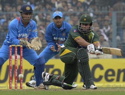 Nasir Jamshed MASSIVE six against Bangladesh ASIA CUP In Cricket