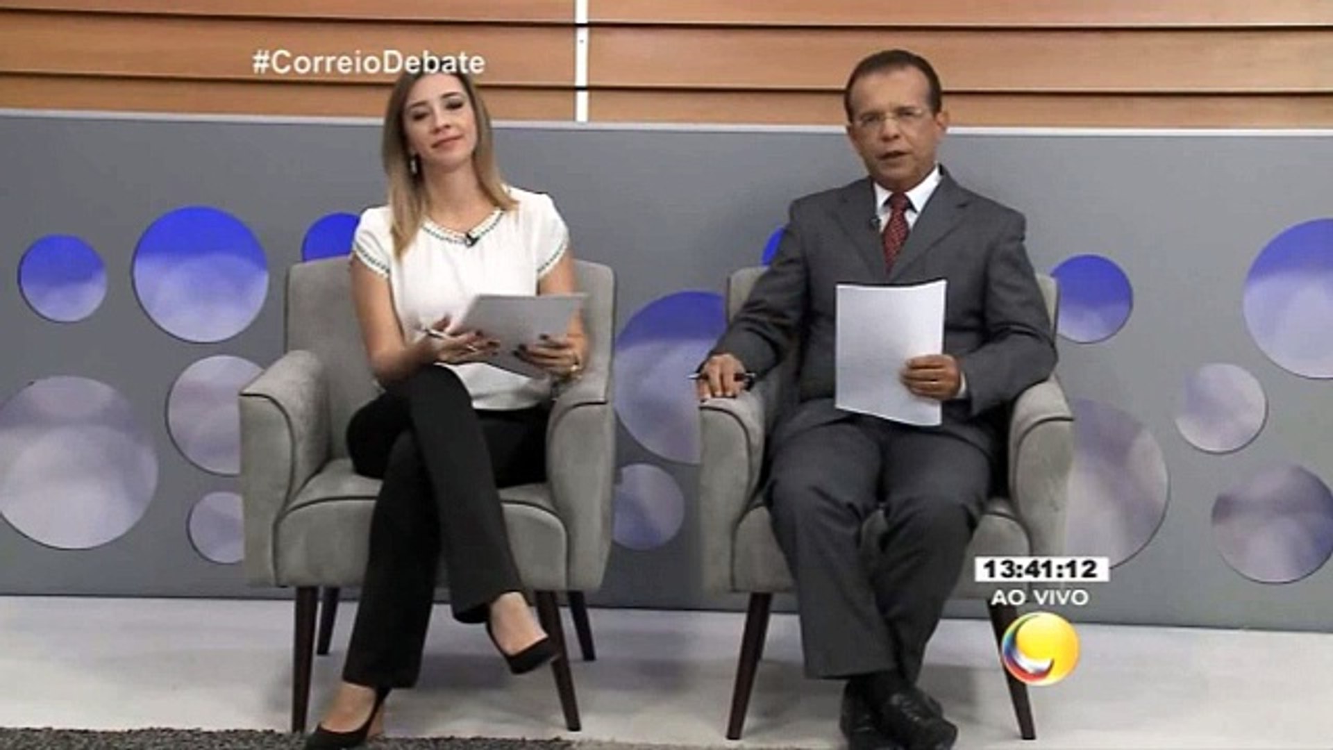 Correio Debate -  ÚLTIMO DIA PRA VOCÊ VACINAR AS CRIANÇAS CONTRA A PARALISIA INFANTIL.