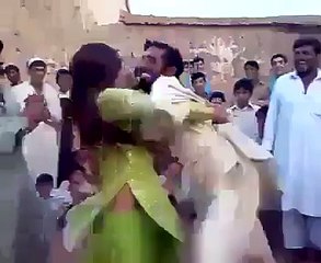 Wrestler Khusra Pathan Wedding Dance Video