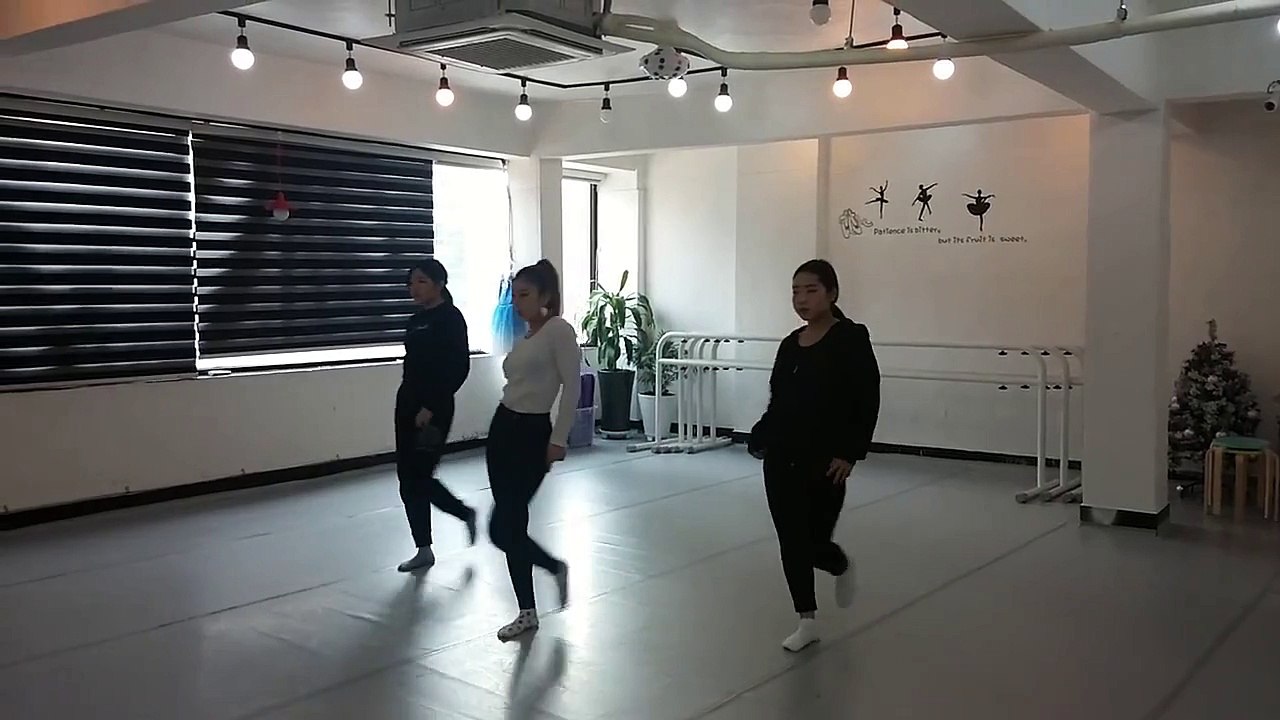Waacking choreography ( Ayyan- earthquake)