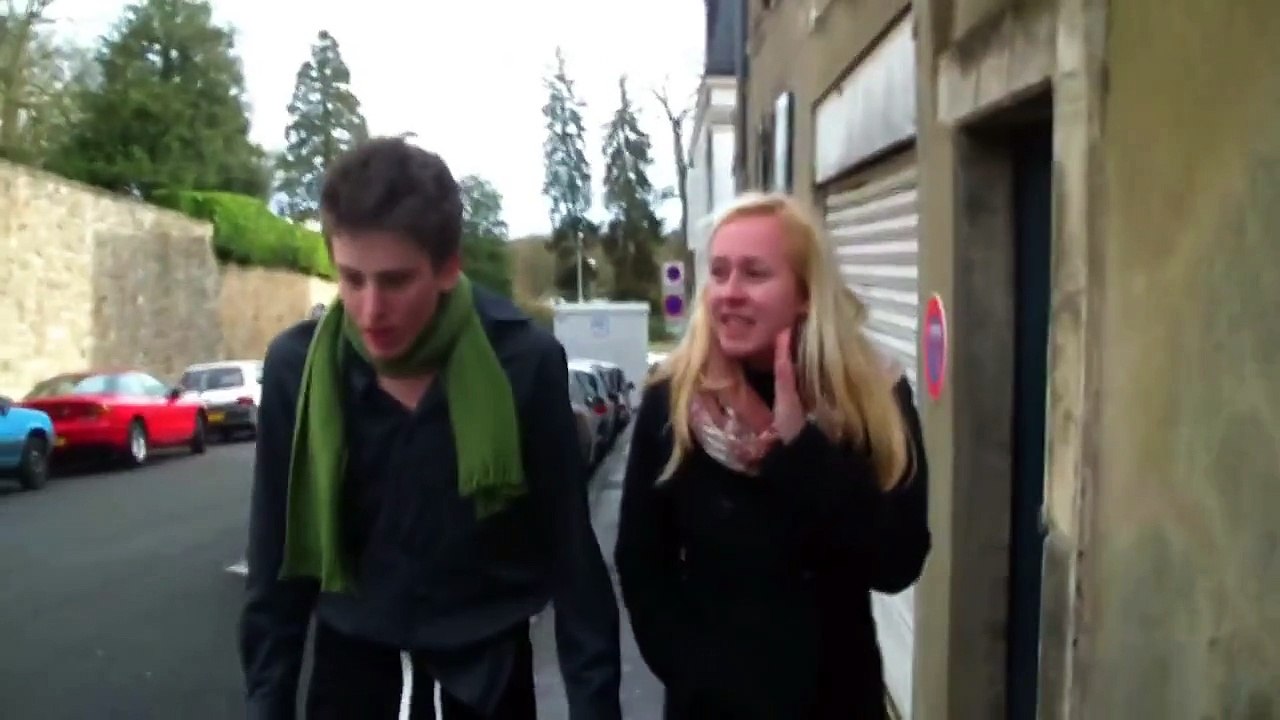 Le Monde à L'Envers - PUB (Parodie)