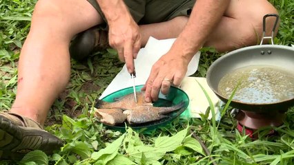 Total Outdoosman: How to Fry Fish on the Stream