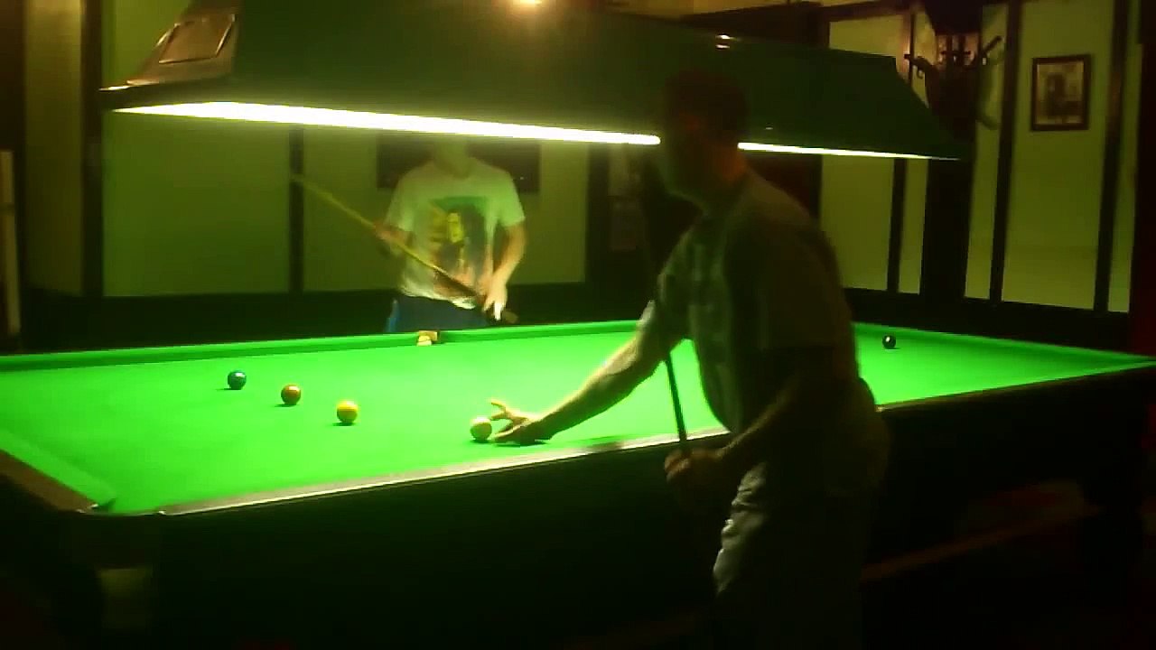 How to clear the snooker table