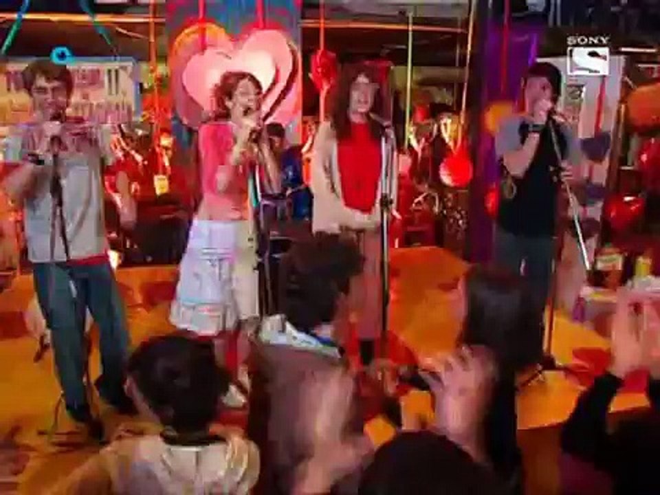 Floricienta 2005 - Delfina canta "A Bailar"