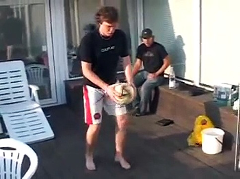 Joga Bonito featuring Martin Ekran