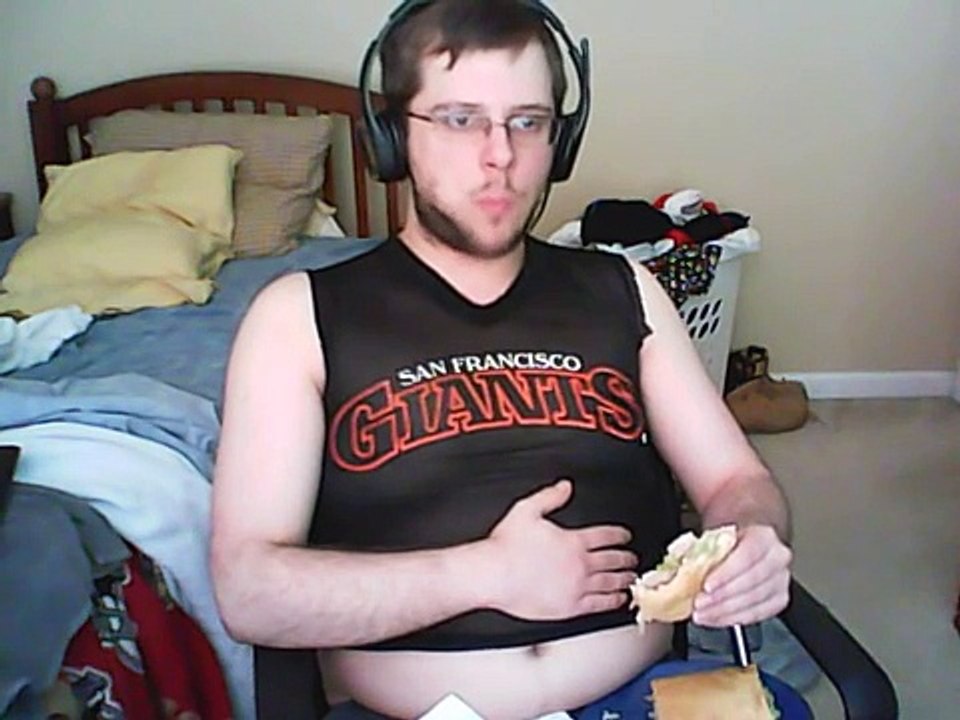 1/4 a sub and sparkling water bloat.