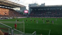 Sicht Gästeblock Block H St. Pauli - BVB Borussia Dortmund Elfmeter 08.09.2015 Millerntor