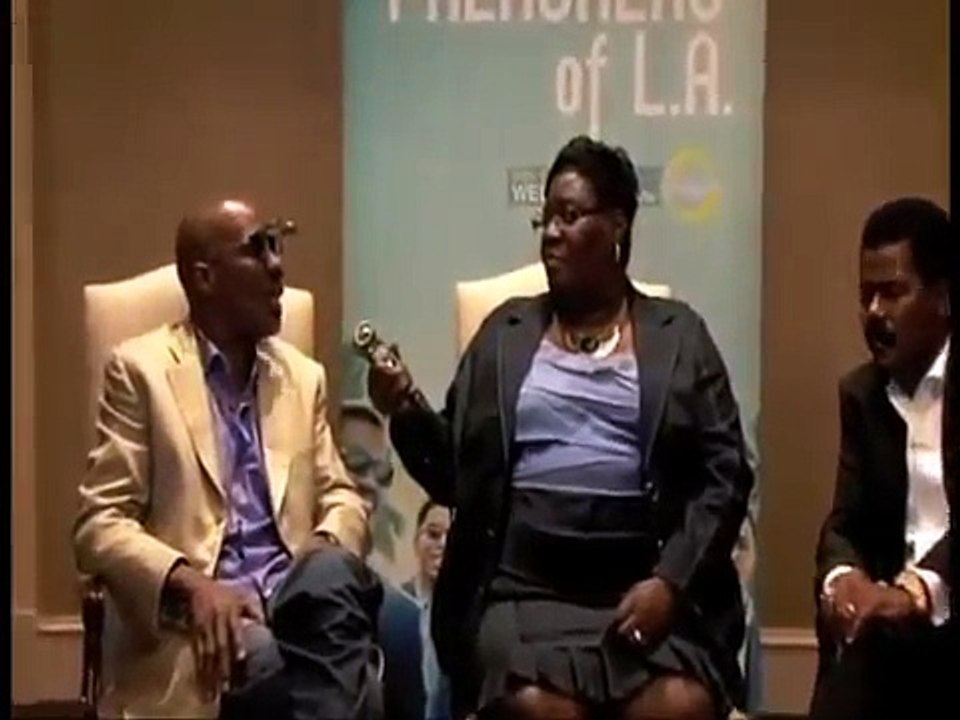 Preachers of LA Bishop Noel Jones & Bishop Ron Gibson talk about Loretta