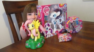 MLP My Little Pony Cutie Mark Magic Glamour Glow Rarity Unboxing and Review!