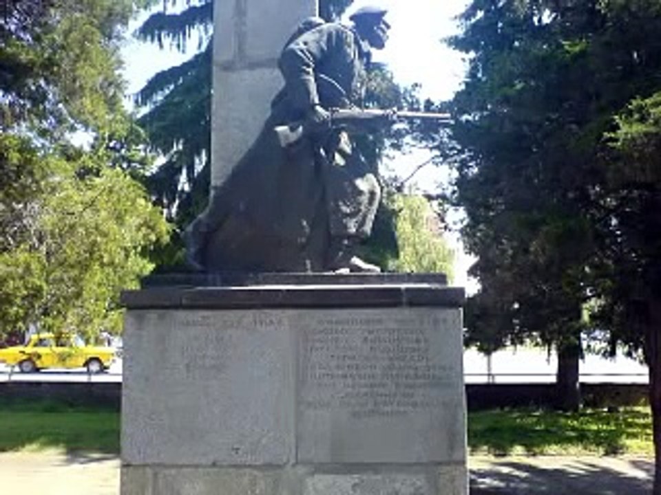 ВМРО обнови "Войнишки паметник" в град Завет