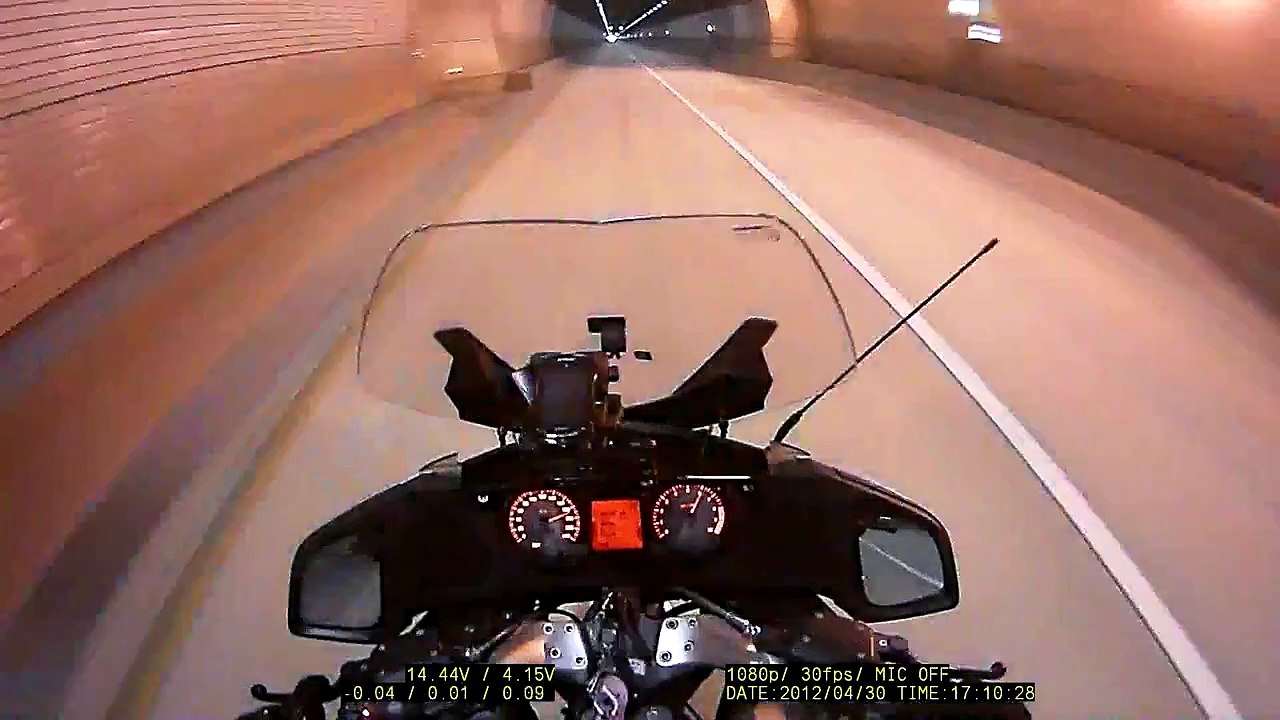 04302012_BMW-R1200RT_200kmh(124mih)_Misir