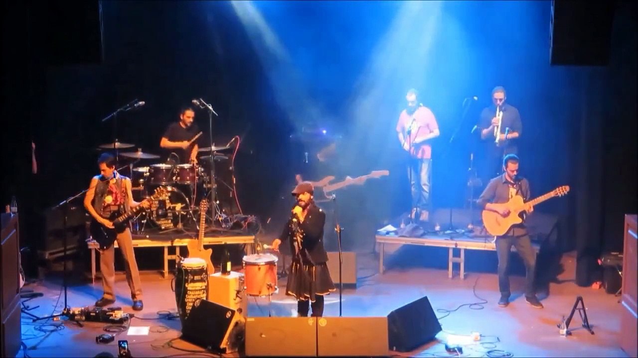 GALLOS DE PELEA Miguel Campello Bilbao