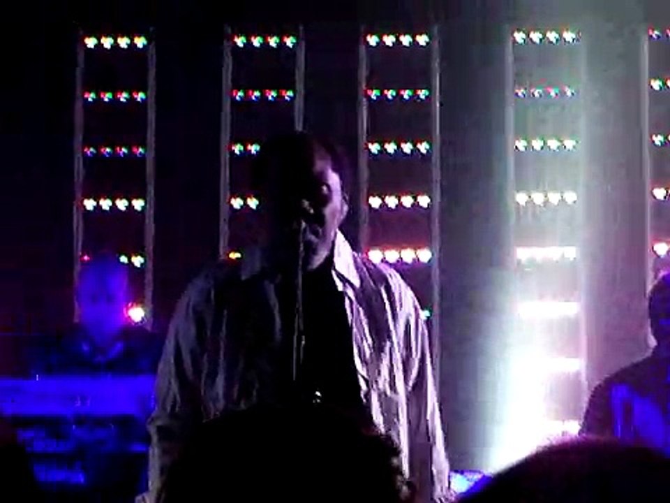Massive attack - Live with me