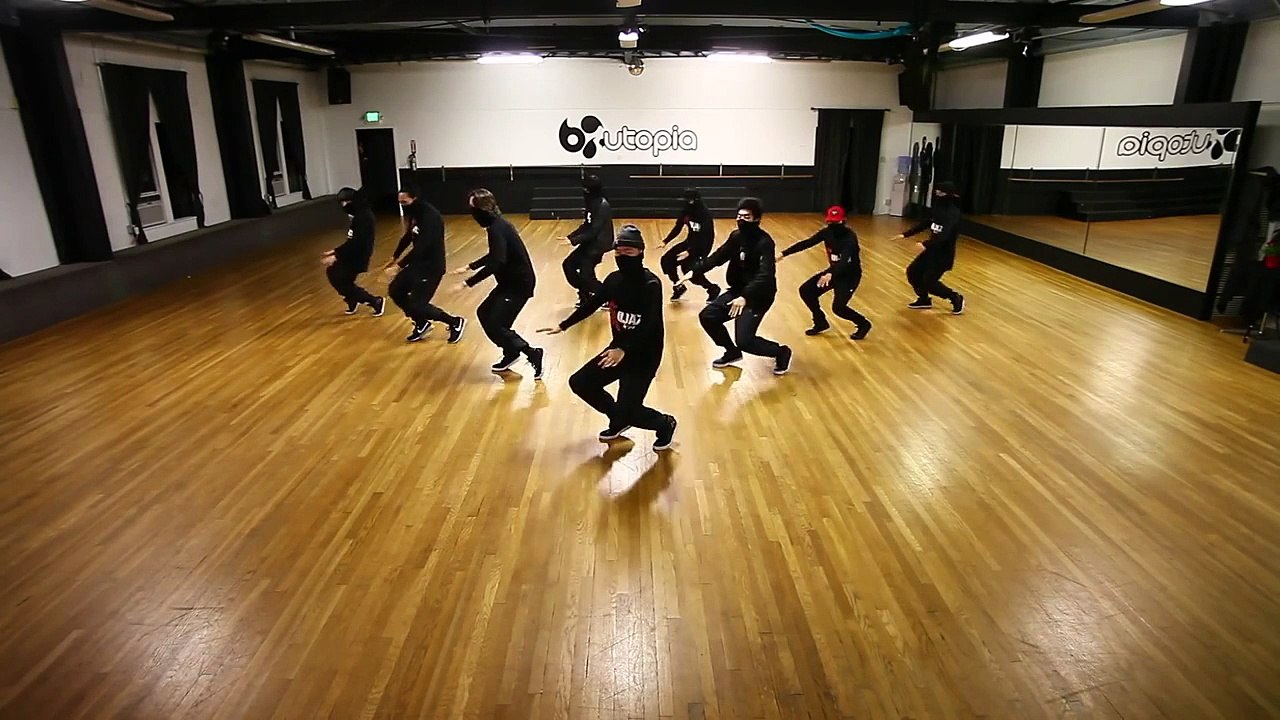 "MOSCA - TILT SHIFT" by Mike Song (KINJAZ)