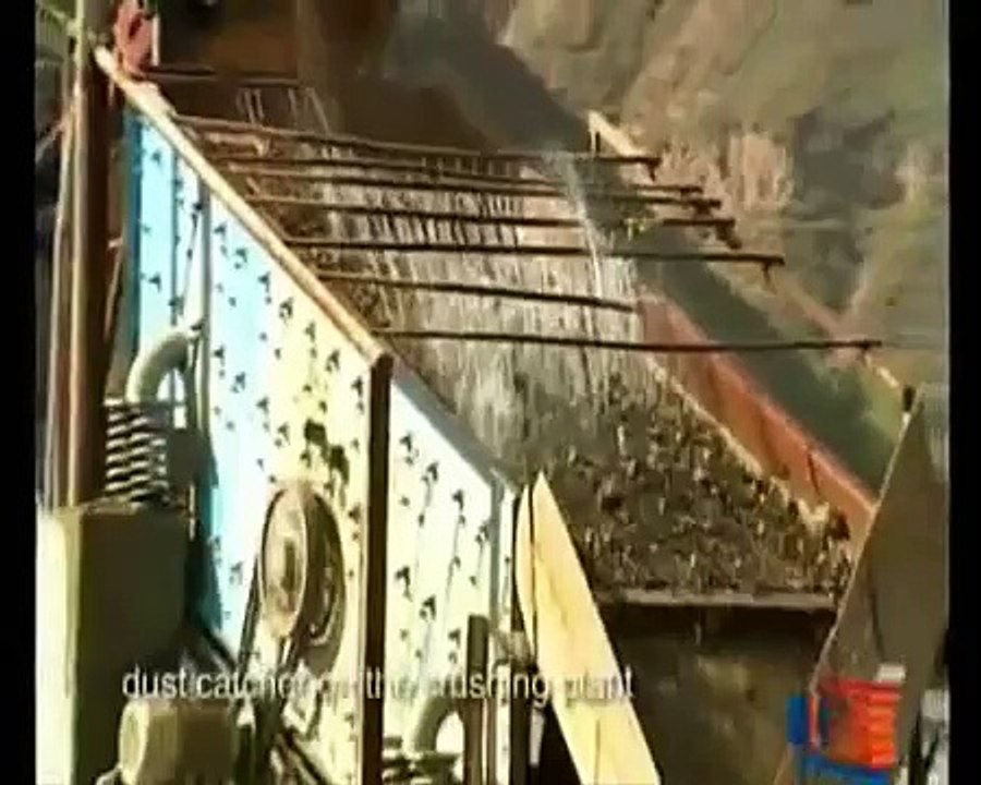 Vibrating screen and feeder machine, operation, working principle, parameter, manufacturer. Video