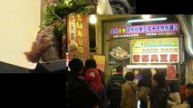 The voyage of finding Stinky Tofu in Feng Chia night market
