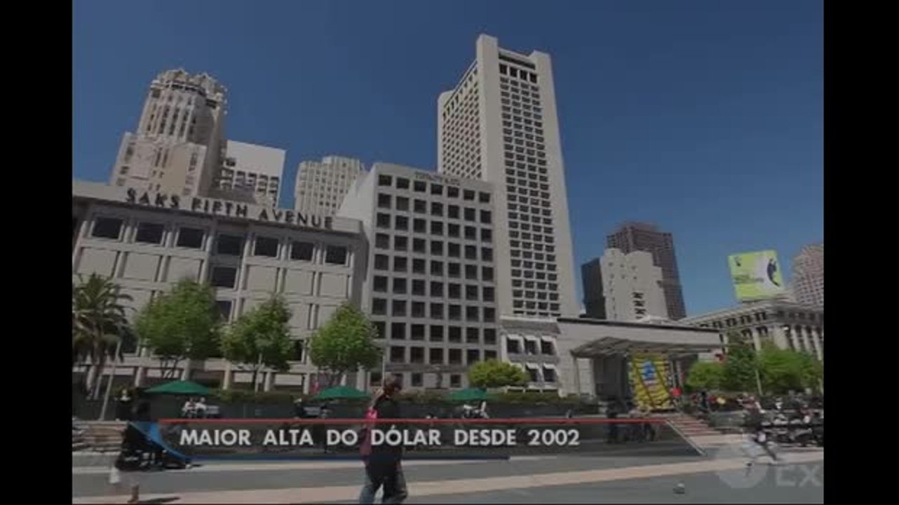 Dólar chega ao valor mais alto desde 2002
