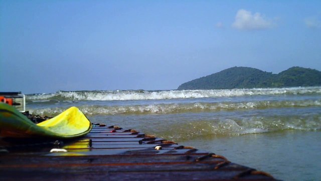 Passeio ao Ubatuba na praia da Enseada, Litoral Norte de São Paulo, Brasil, SUP, em pets reciclados