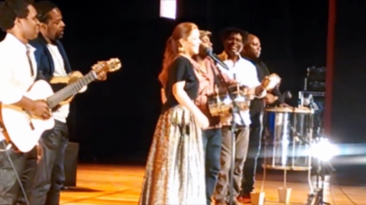 XANDE DE PILARES E RAQUEL TAVARES