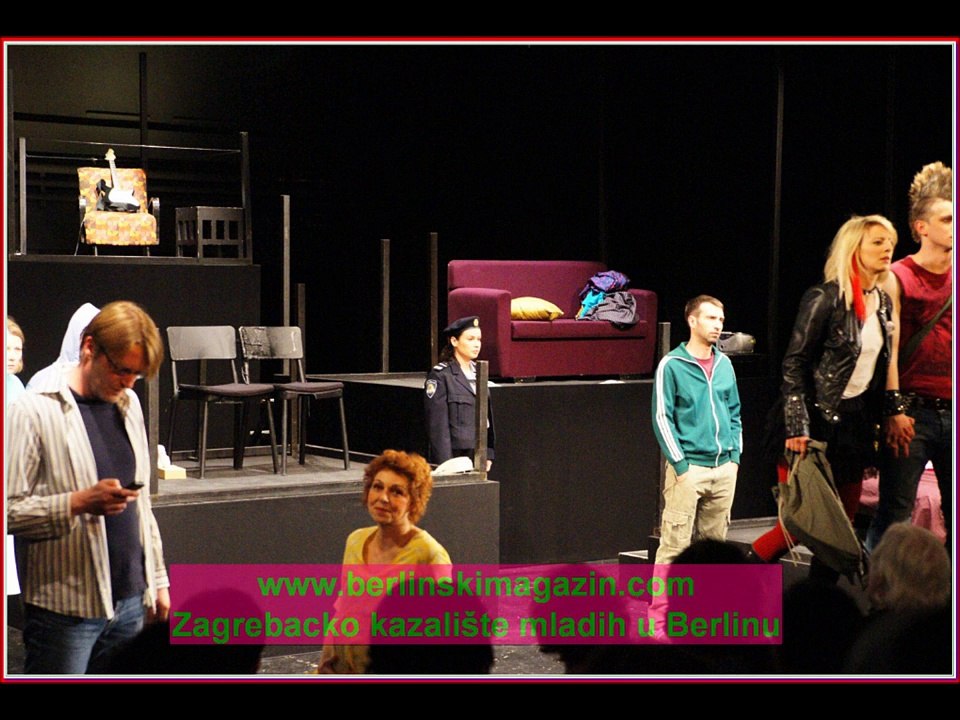 Zagrebacko kazaliste mladih (ZKM)  Berlin travanj 2012.wmv